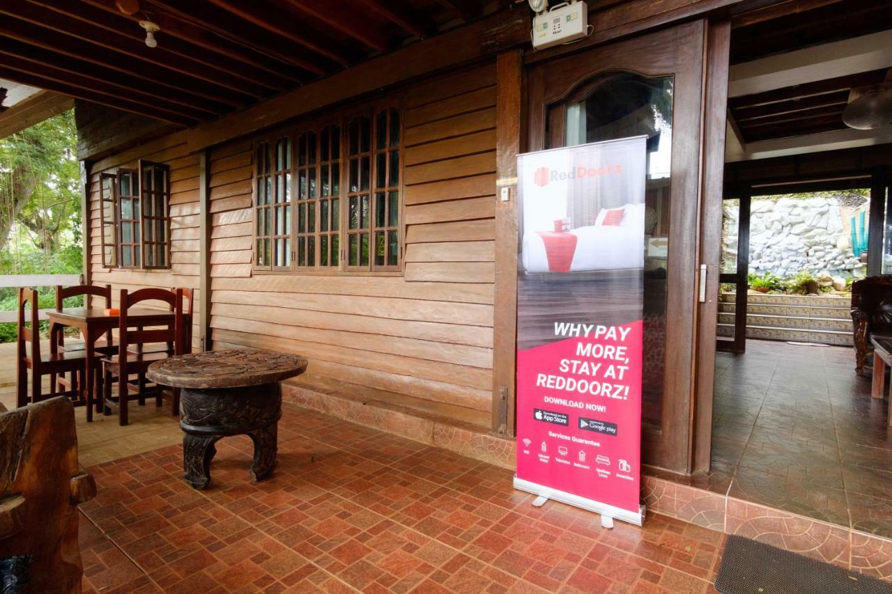 Reddoorz Premium @ Abueg Road Extension Puerto Princesa Buitenkant foto