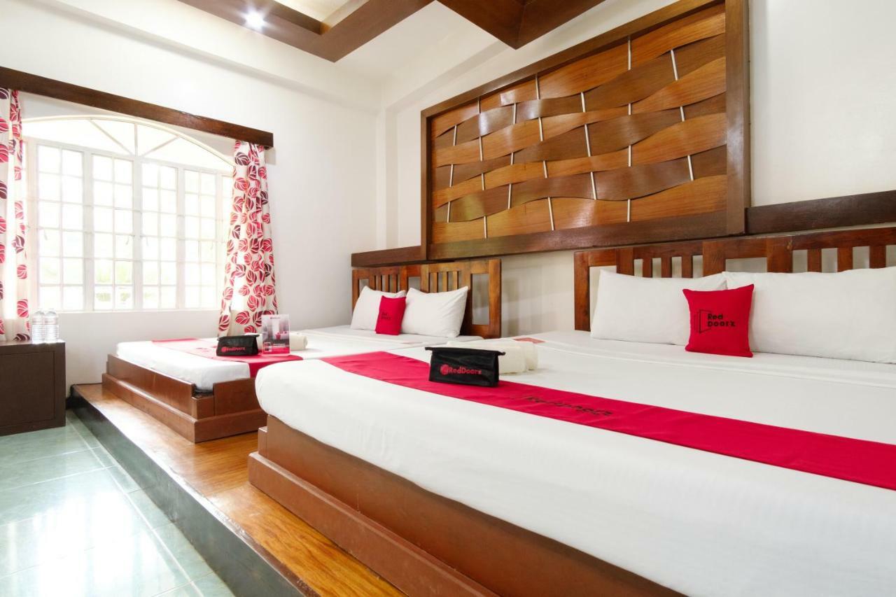Reddoorz Premium @ Abueg Road Extension Puerto Princesa Buitenkant foto