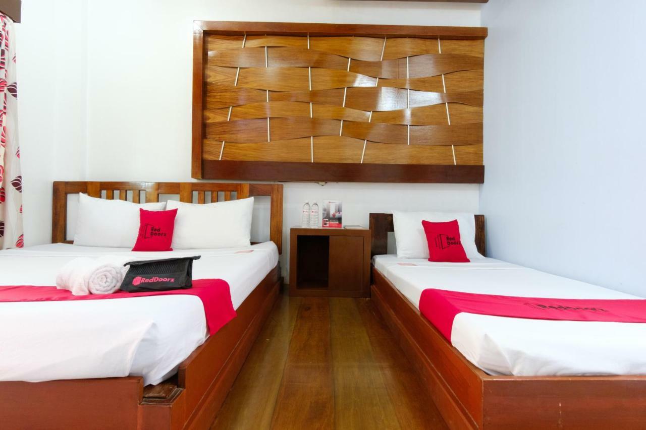 Reddoorz Premium @ Abueg Road Extension Puerto Princesa Buitenkant foto