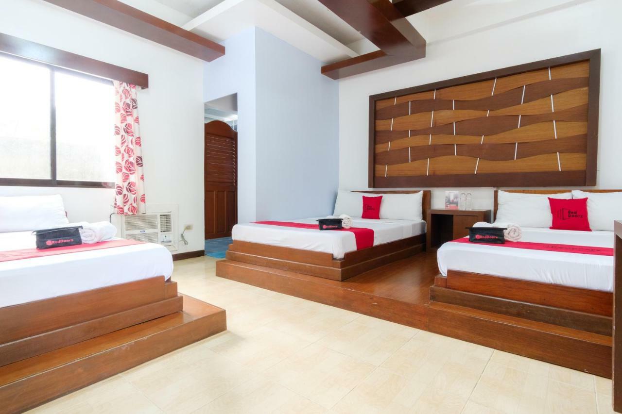 Reddoorz Premium @ Abueg Road Extension Puerto Princesa Buitenkant foto