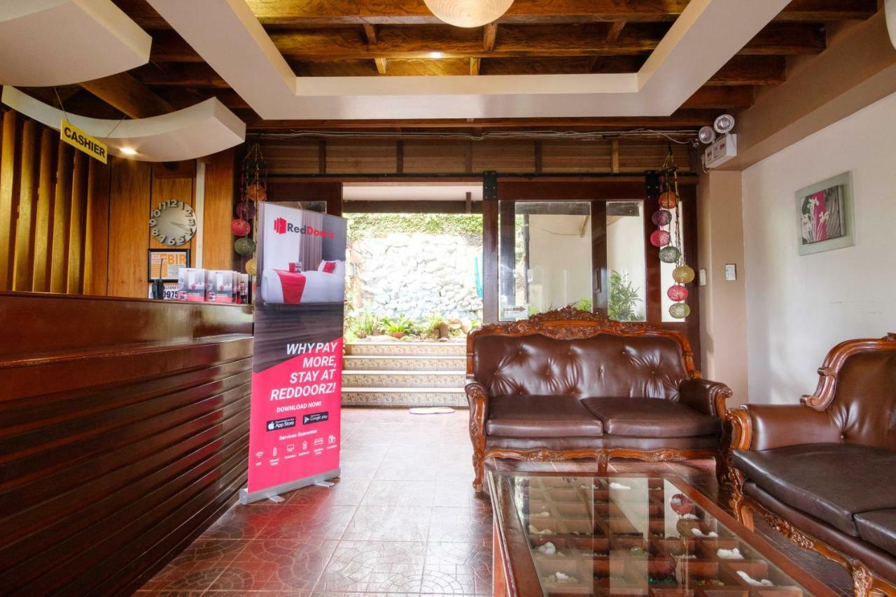 Reddoorz Premium @ Abueg Road Extension Puerto Princesa Buitenkant foto