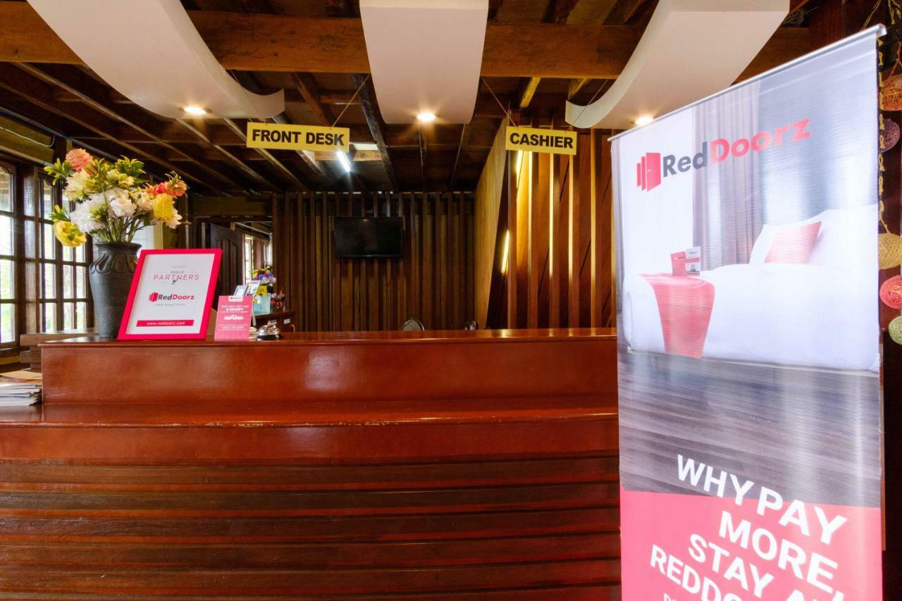 Reddoorz Premium @ Abueg Road Extension Puerto Princesa Buitenkant foto