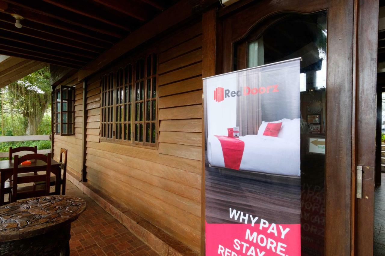 Reddoorz Premium @ Abueg Road Extension Puerto Princesa Buitenkant foto