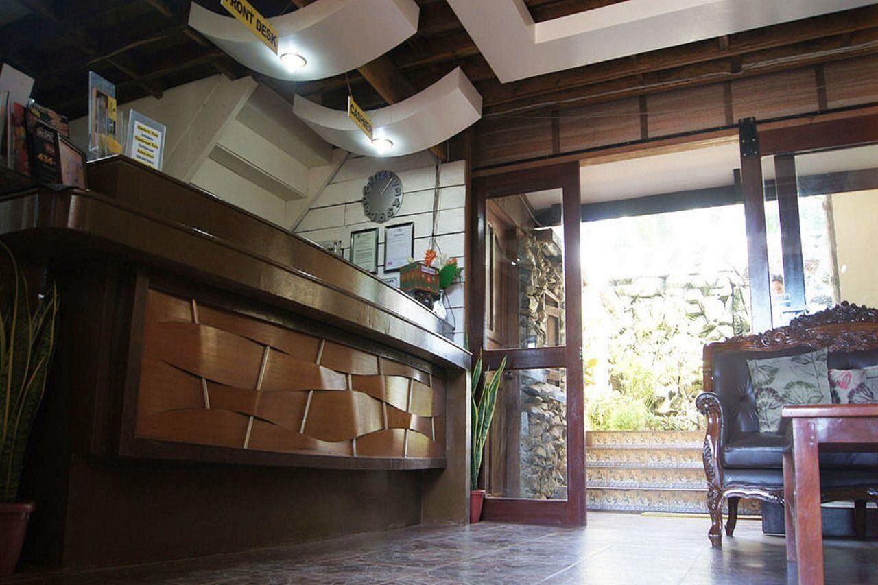 Reddoorz Premium @ Abueg Road Extension Puerto Princesa Buitenkant foto
